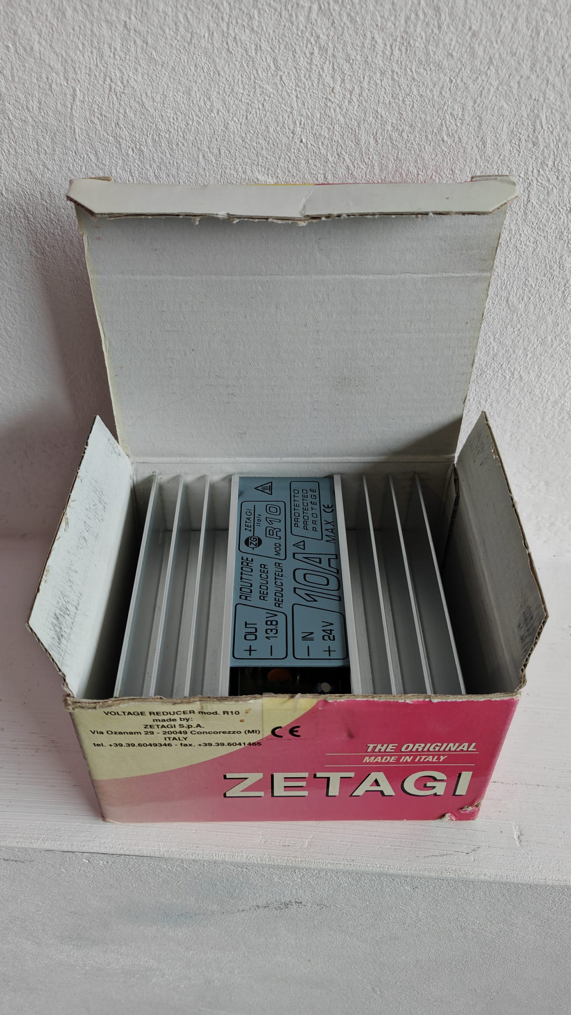 Riduttore di tensione 24V in - 13.8V out (10A)